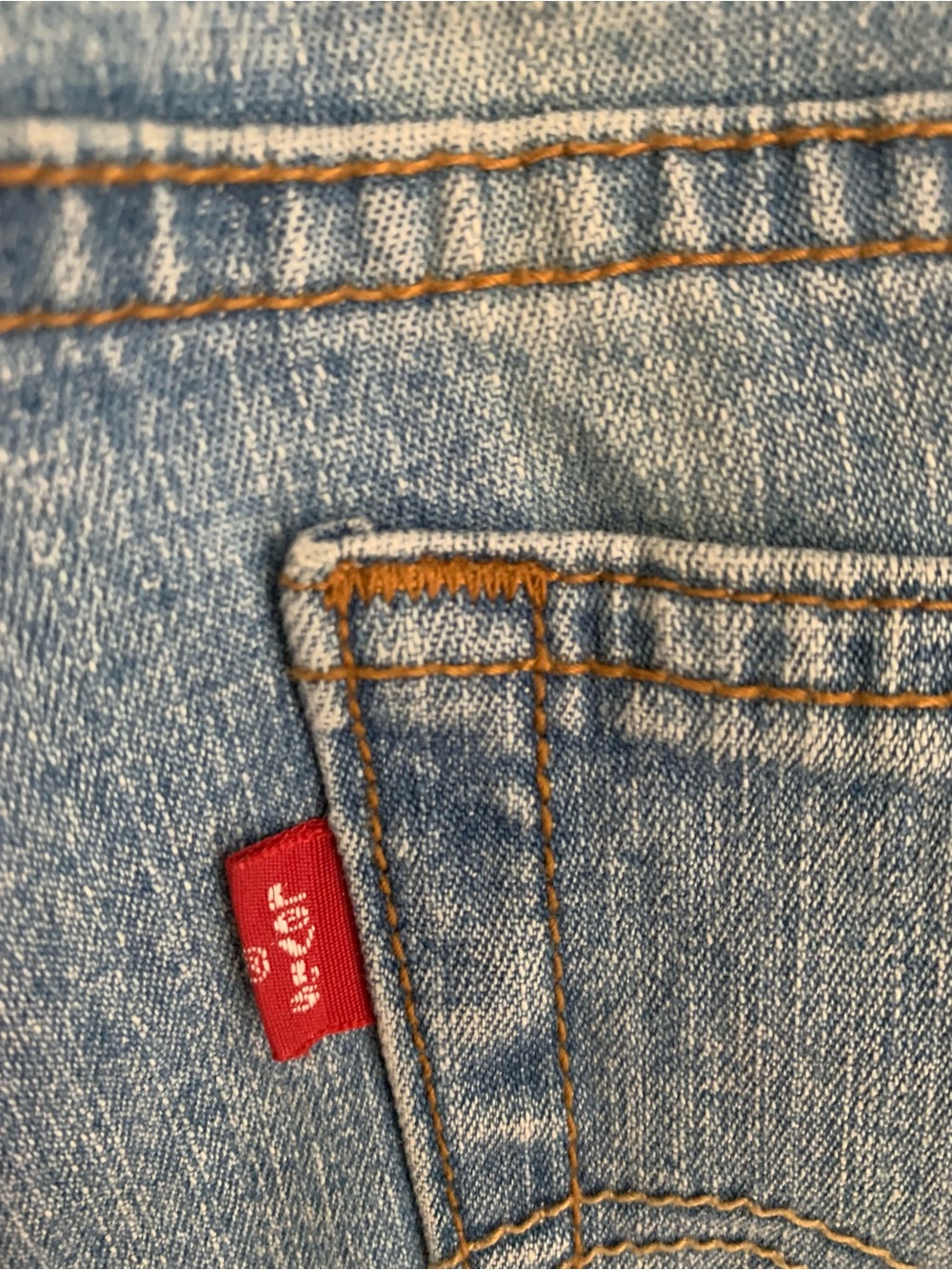 Levi's Women's Light Wash Straight Leg Jeans - Picture 6 of 6